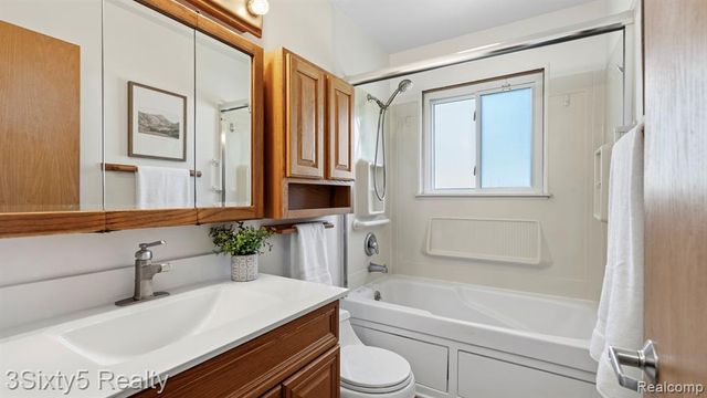 26457 Willow Cove, Trenton, MI 48183