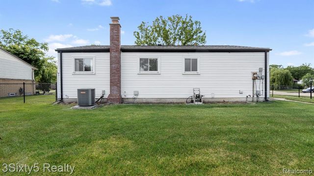 26457 Willow Cove, Trenton, MI 48183