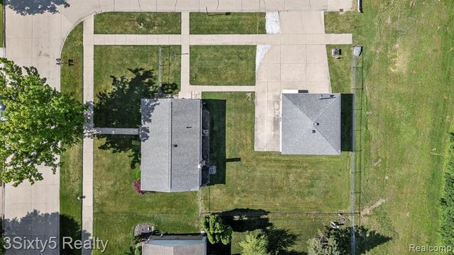 26457 Willow Cove, Trenton, MI 48183