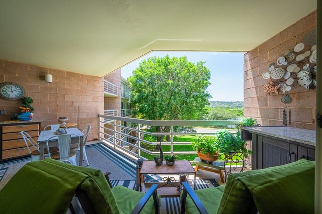 1000 Guadalupe St, Kerrville, TX 78028