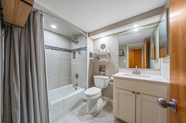 1000 Guadalupe St, Kerrville, TX 78028