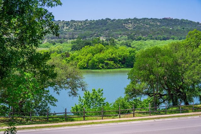 1000 Guadalupe St, Kerrville, TX 78028