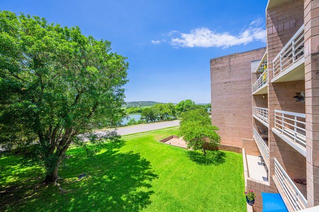 1000 Guadalupe St, Kerrville, TX 78028