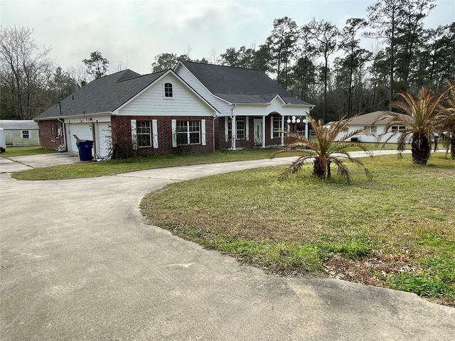 104 Woodward Lane, Silsbee, TX 77656