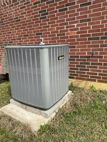 104 Woodward Lane, Silsbee, TX 77656