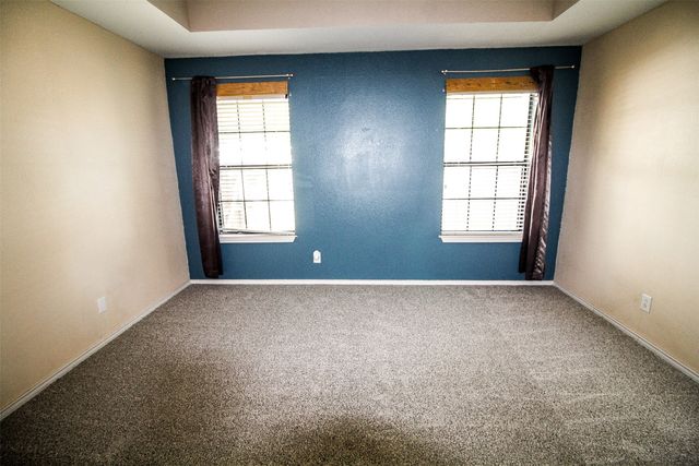 812 Mockingbird Street, Bonham, TX 75418