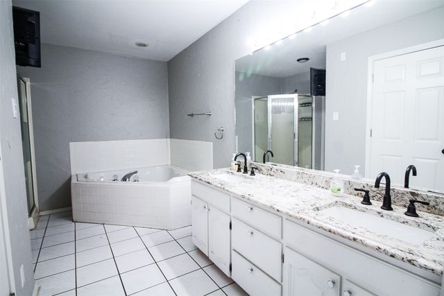 812 Mockingbird Street, Bonham, TX 75418