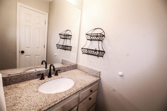 812 Mockingbird Street, Bonham, TX 75418