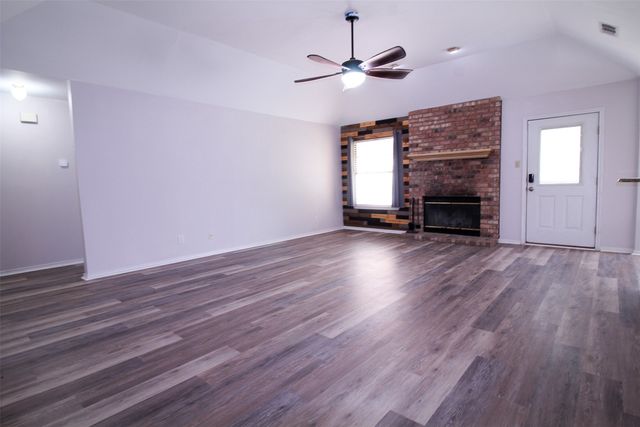 812 Mockingbird Street, Bonham, TX 75418