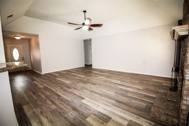 812 Mockingbird Street, Bonham, TX 75418