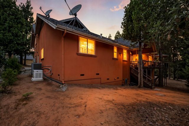 16890 Fairview Ct, Pioneer, CA 95666