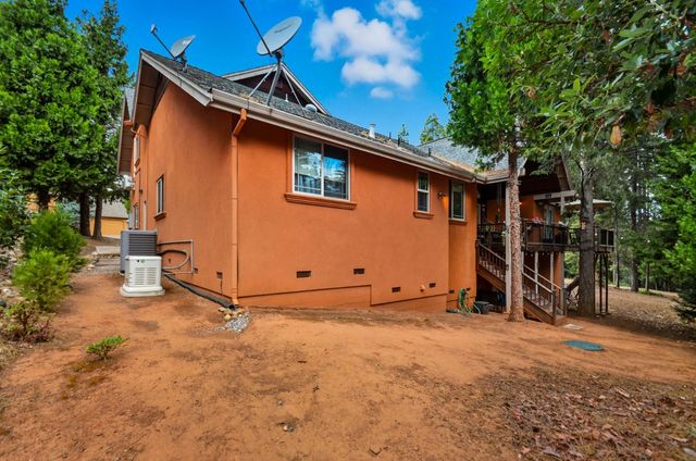 16890 Fairview Ct, Pioneer, CA 95666