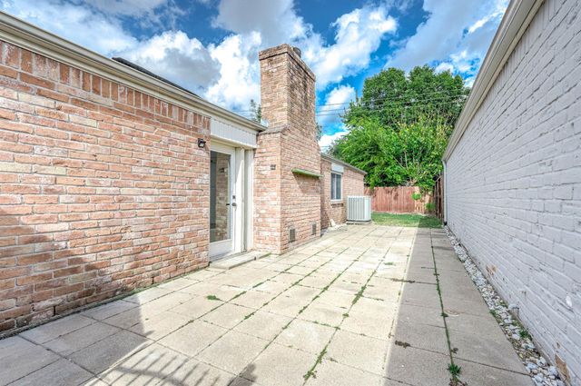 14206 Langbourne Drive, Houston, TX 77077