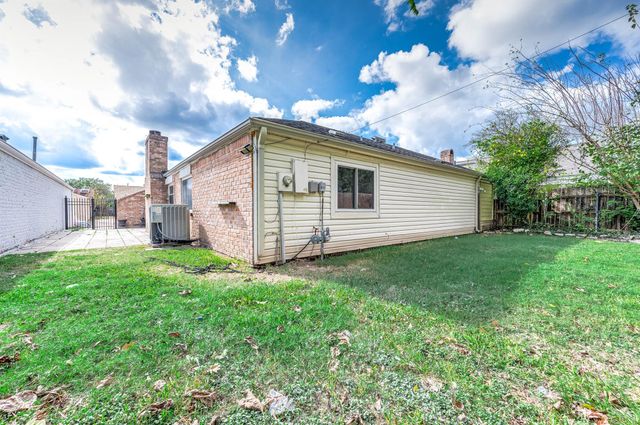 14206 Langbourne Drive, Houston, TX 77077