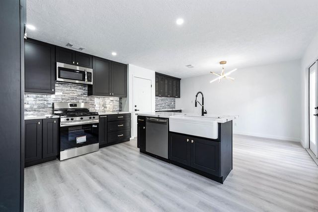 14206 Langbourne Drive, Houston, TX 77077