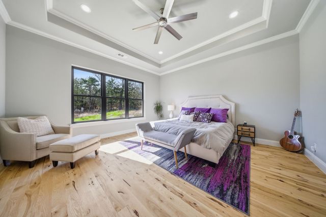 817 Bloomfield Road, Valley View, TX 76272