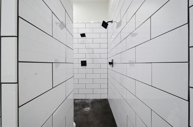 817 Bloomfield Road, Valley View, TX 76272