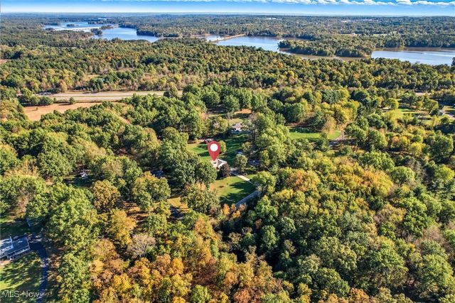 9112 New Road, North Jackson, OH 44451