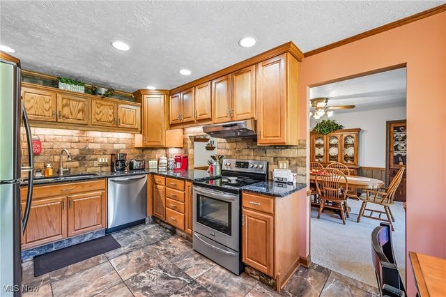 9112 New Road, North Jackson, OH 44451