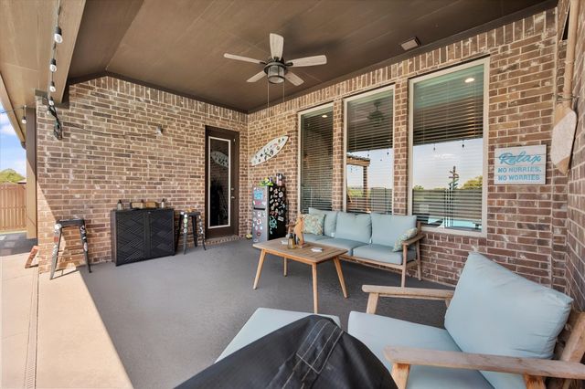 5021 Chisholm View Drive, Fort Worth, TX 76123