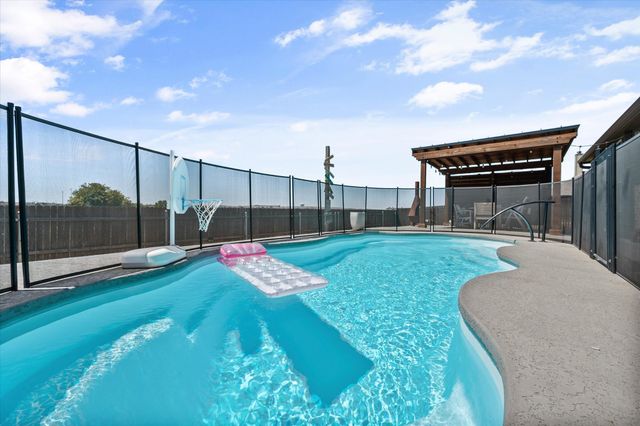 5021 Chisholm View Drive, Fort Worth, TX 76123