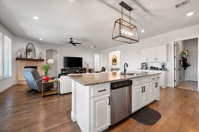 5021 Chisholm View Drive, Fort Worth, TX 76123