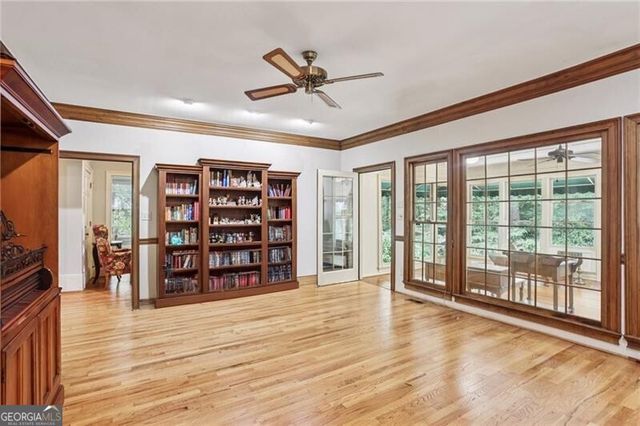 527 N Saint Marys Lane NW, Marietta, GA 30064