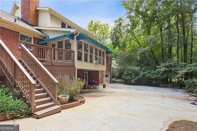 527 N Saint Marys Lane NW, Marietta, GA 30064