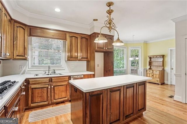 527 N Saint Marys Lane NW, Marietta, GA 30064