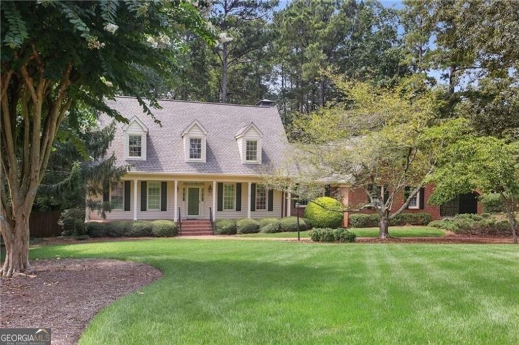 527 N Saint Marys Lane NW, Marietta, GA 30064