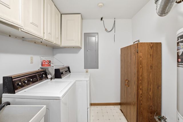 7617 Starling Drive, Schererville, IN 46375