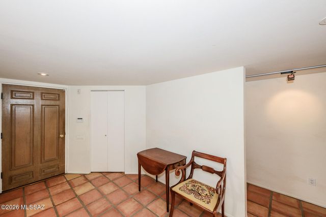 2600 E Skyline Dr Unit 17, Tucson, AZ 85718