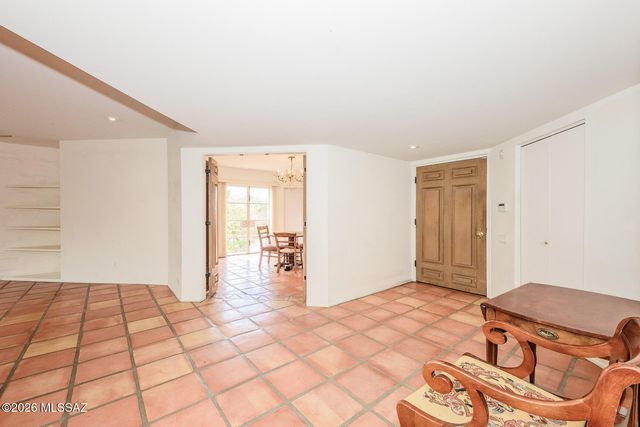 2600 E Skyline Dr Unit 17, Tucson, AZ 85718