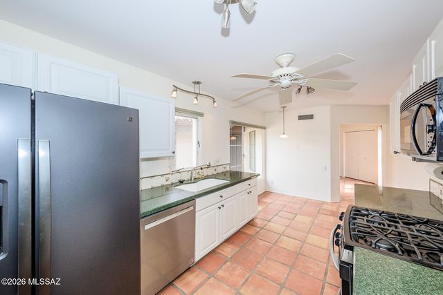 2600 E Skyline Dr Unit 17, Tucson, AZ 85718