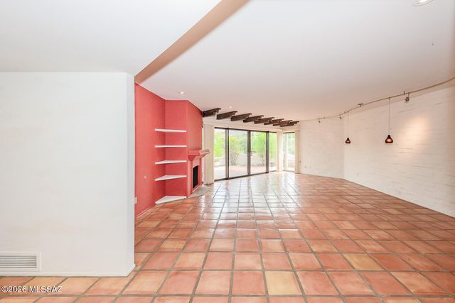 2600 E Skyline Dr Unit 17, Tucson, AZ 85718