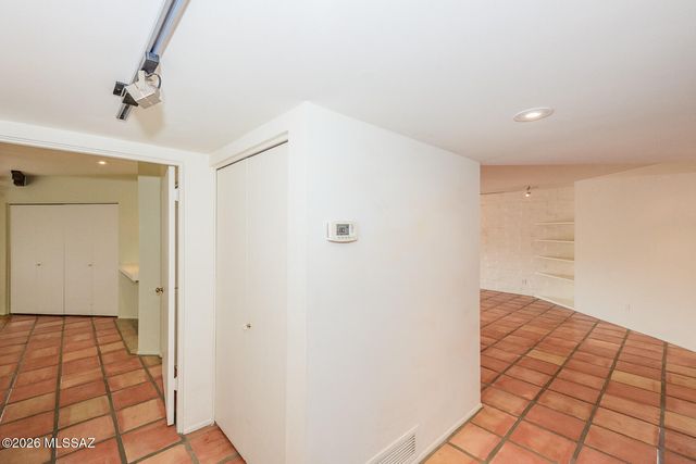 2600 E Skyline Dr Unit 17, Tucson, AZ 85718