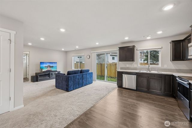 10735 183rd Street E, Puyallup, WA 98374