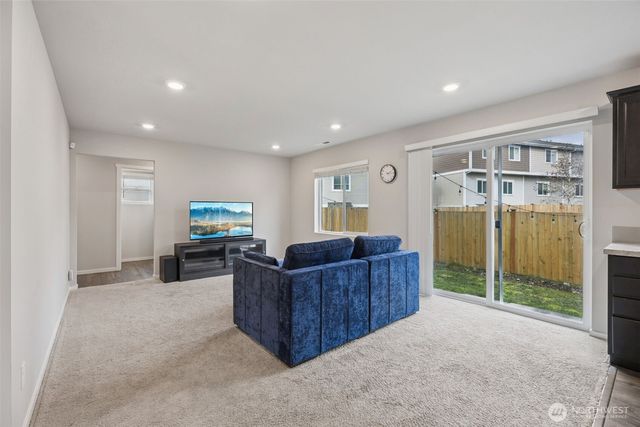 10735 183rd Street E, Puyallup, WA 98374