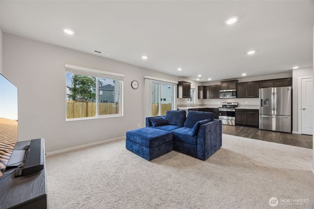 10735 183rd Street E, Puyallup, WA 98374