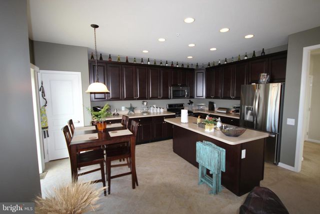 299 N CALDWELL CIR, Downingtown, PA 19335