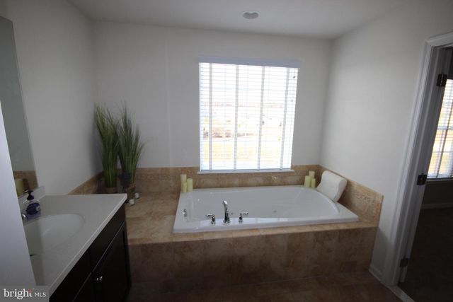 299 N CALDWELL CIR, Downingtown, PA 19335