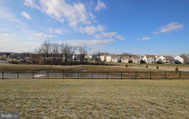 299 N CALDWELL CIR, Downingtown, PA 19335