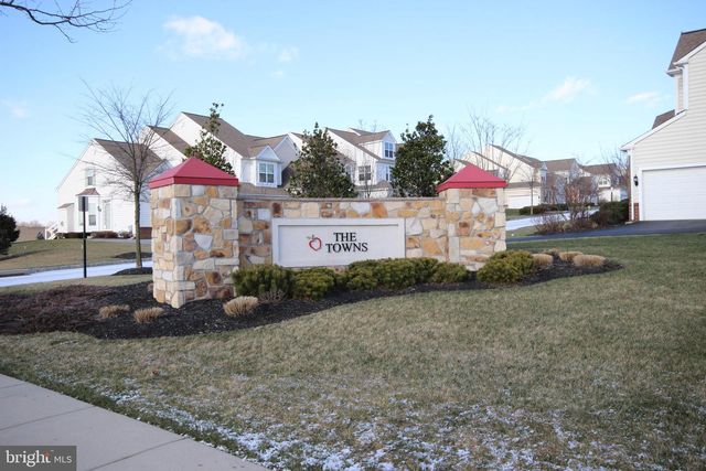 299 N CALDWELL CIR, Downingtown, PA 19335