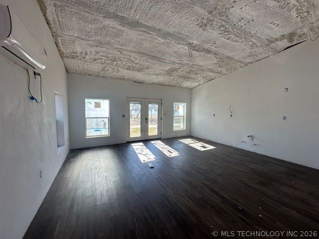 13870 Sherry Lane, Kingston, OK 73439