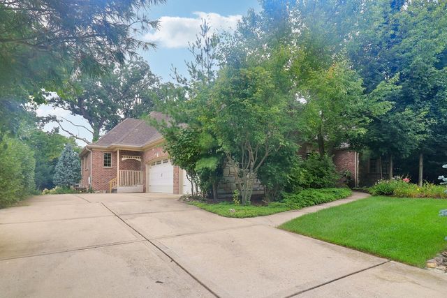 20102 Oakwood Drive, Mokena, IL 60448
