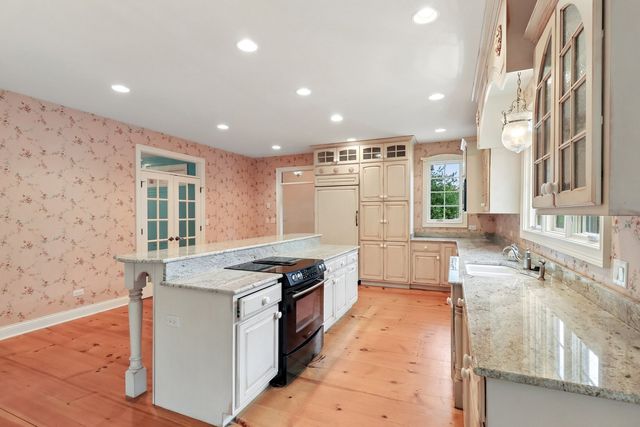 20102 Oakwood Drive, Mokena, IL 60448
