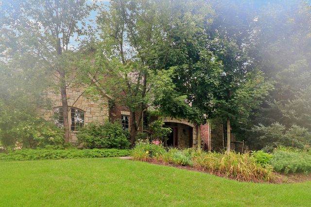 20102 Oakwood Drive, Mokena, IL 60448