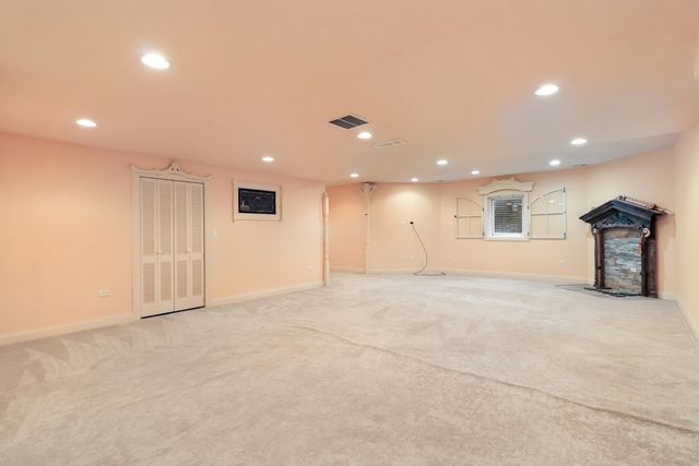 20102 Oakwood Drive, Mokena, IL 60448
