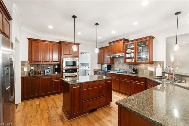 7572 Haw Meadows Drive, Kernersville, NC 27284