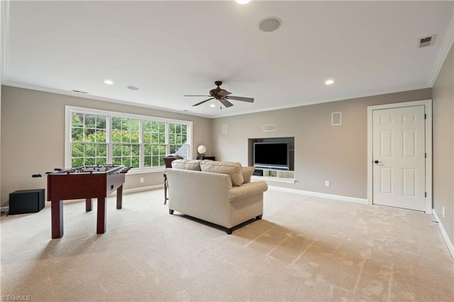 7572 Haw Meadows Drive, Kernersville, NC 27284